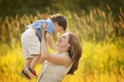 ​发儿子帅气的照片说说 儿子帅的句子带幽默