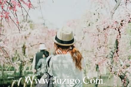 看电影适合发朋友圈的说说(陪儿子看电影简单心情说说朋友圈)