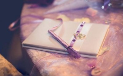 ​周末陪孩子打球说说(24句)：最开心的事就是周末陪孩子游玩…