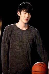 ​适合过年发的说说个性（民谣适合发说说的歌词）