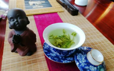 ​王朝茶社的唯美快手说说（15句茶店发朋友圈说说）