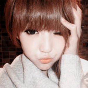 ​海的女儿中的好词好句[35条] (你可瞥见太阳：它像一朵紫色的花)