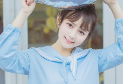 ​“鼓励女儿演讲结束”的句子有哪些？